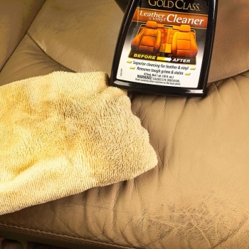 Preview: Meguiars Gold Class Leather und Vinyl Cleaner Lederreiniger Anwendung