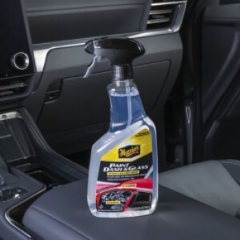 Preview: Meguiars Paint, Dash & Glass Inside & Out Detailer Anwendung innen