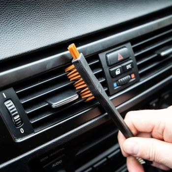 Preview: Meguiars Triple Duty Car Detailing Brush Bürste 3in1 Anwendung Lüftung