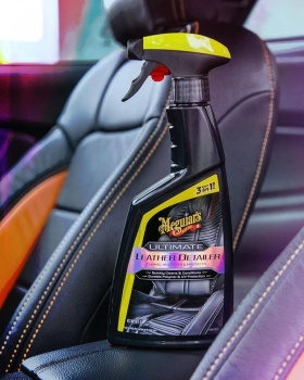 Preview: Meguiars Ultimate Leather Detailer im Auto