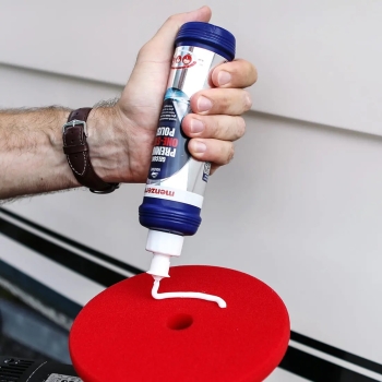 Preview: Menzerna Gelcoat Premium One-Step Polish Hochglanz Bootspolitur Anwendung