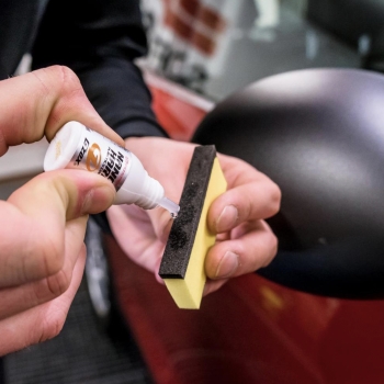 Preview: Soft99 Nano Hard Plastic Auffrischungsmittel für äußere Kunststoffteile Anwendung