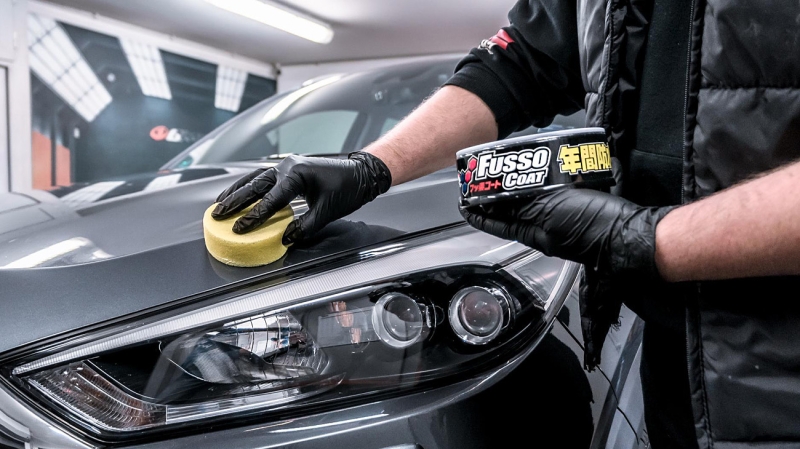 Soft99 Fusso Coat 12 Months Wax Dark hartes Autowachs 200g + Speed & Barrier Quick Detailer 500ml Soft99 Fusso Coat 12 Months Wax Dark hartes Autowachs 200g + Speed & Barrier Quick Detailer 500ml