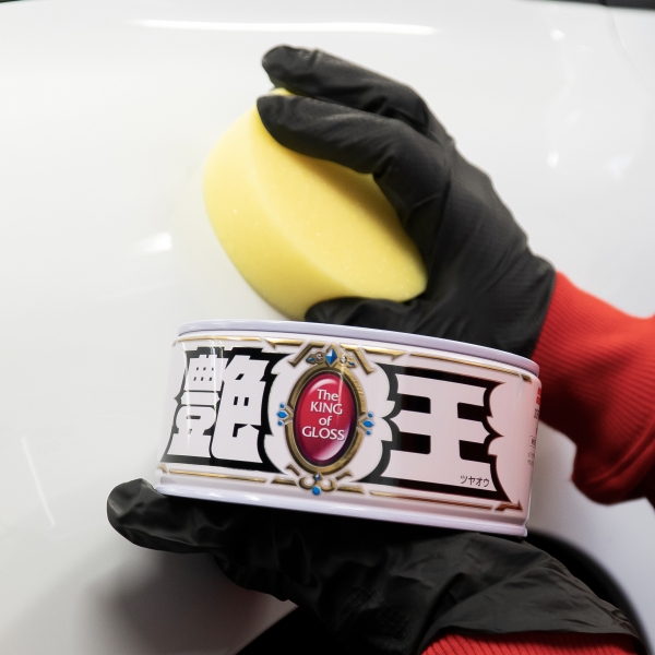 Soft99 The King of Gloss White Autowachs für helle Lacke 300g
